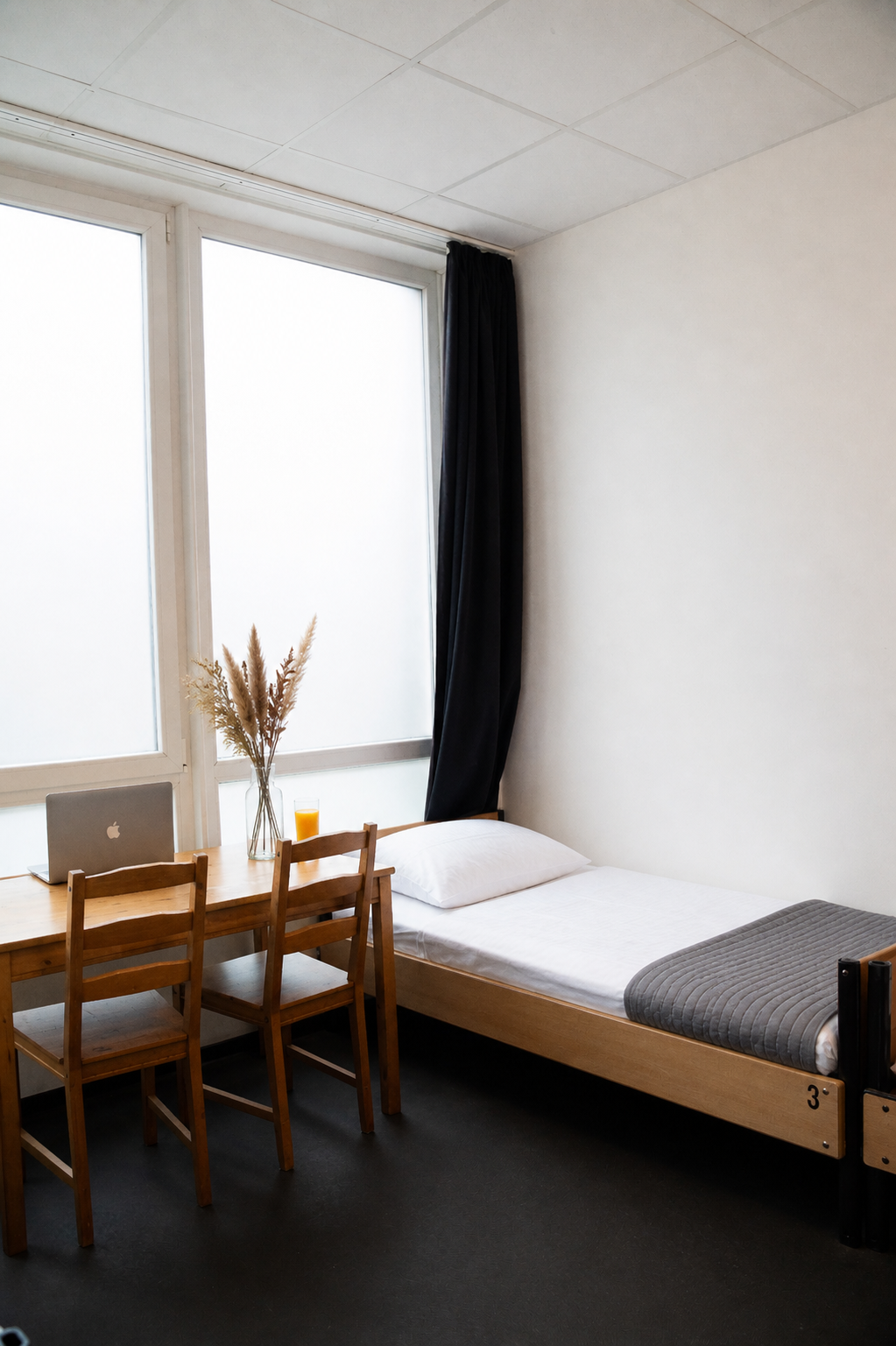 Single sharing room