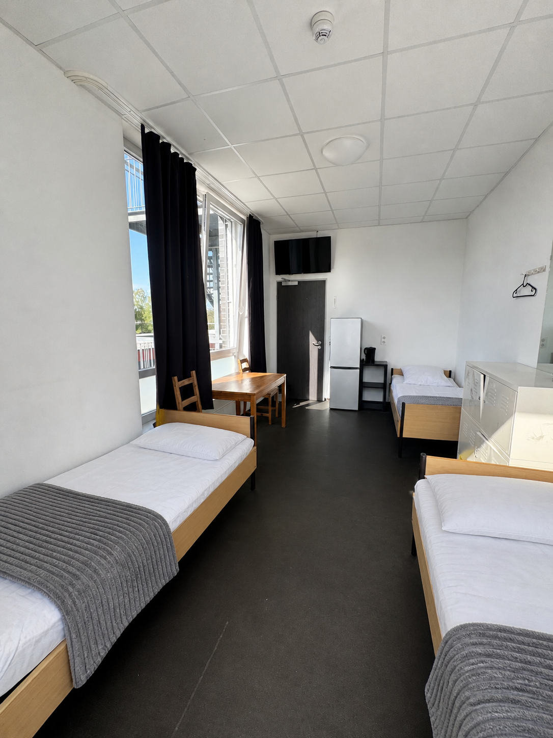 Triple sharing room